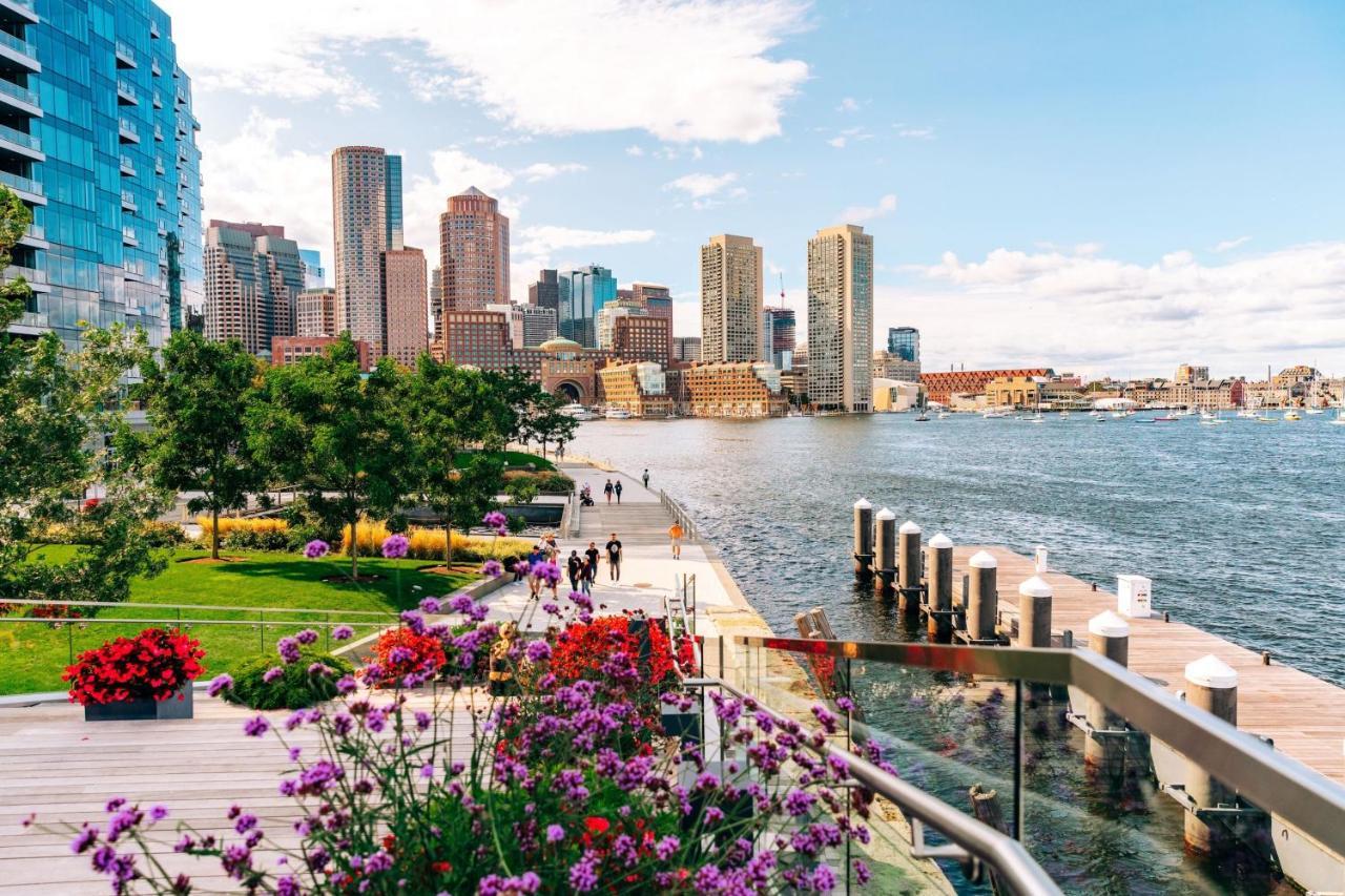 The Westin Boston Seaport District Hotel Exterior photo